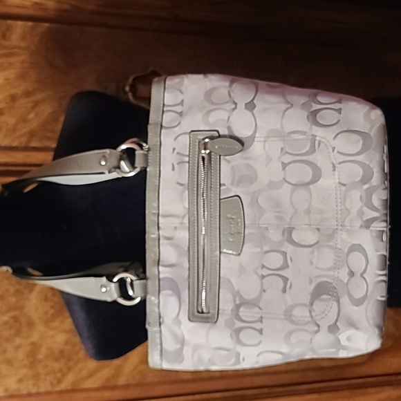 Coach Handbags - Coach shoulder bag